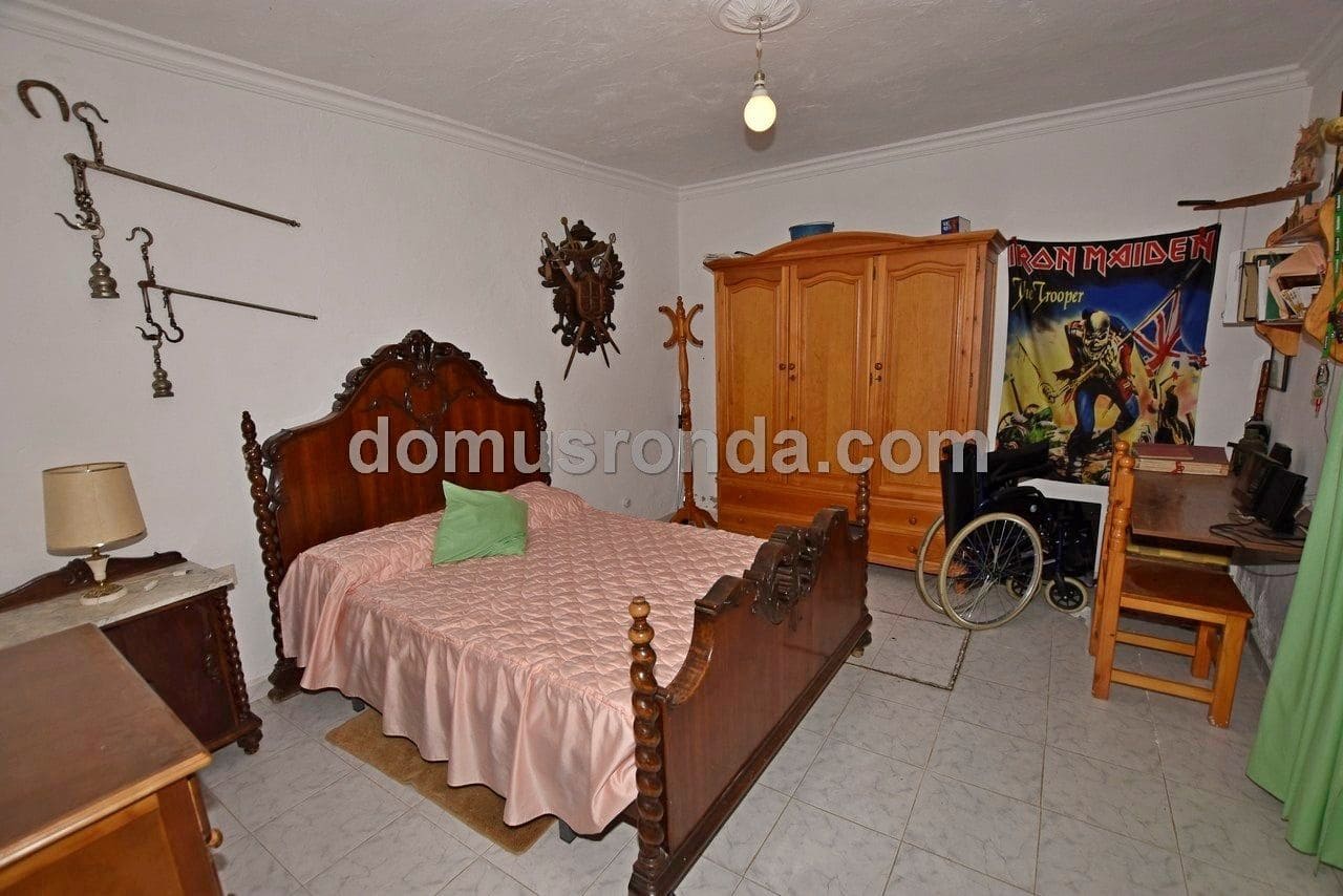 10 slaapkamer Villa te koop in Arriate met zwembad - € 495.000 (Ref: 9394241)