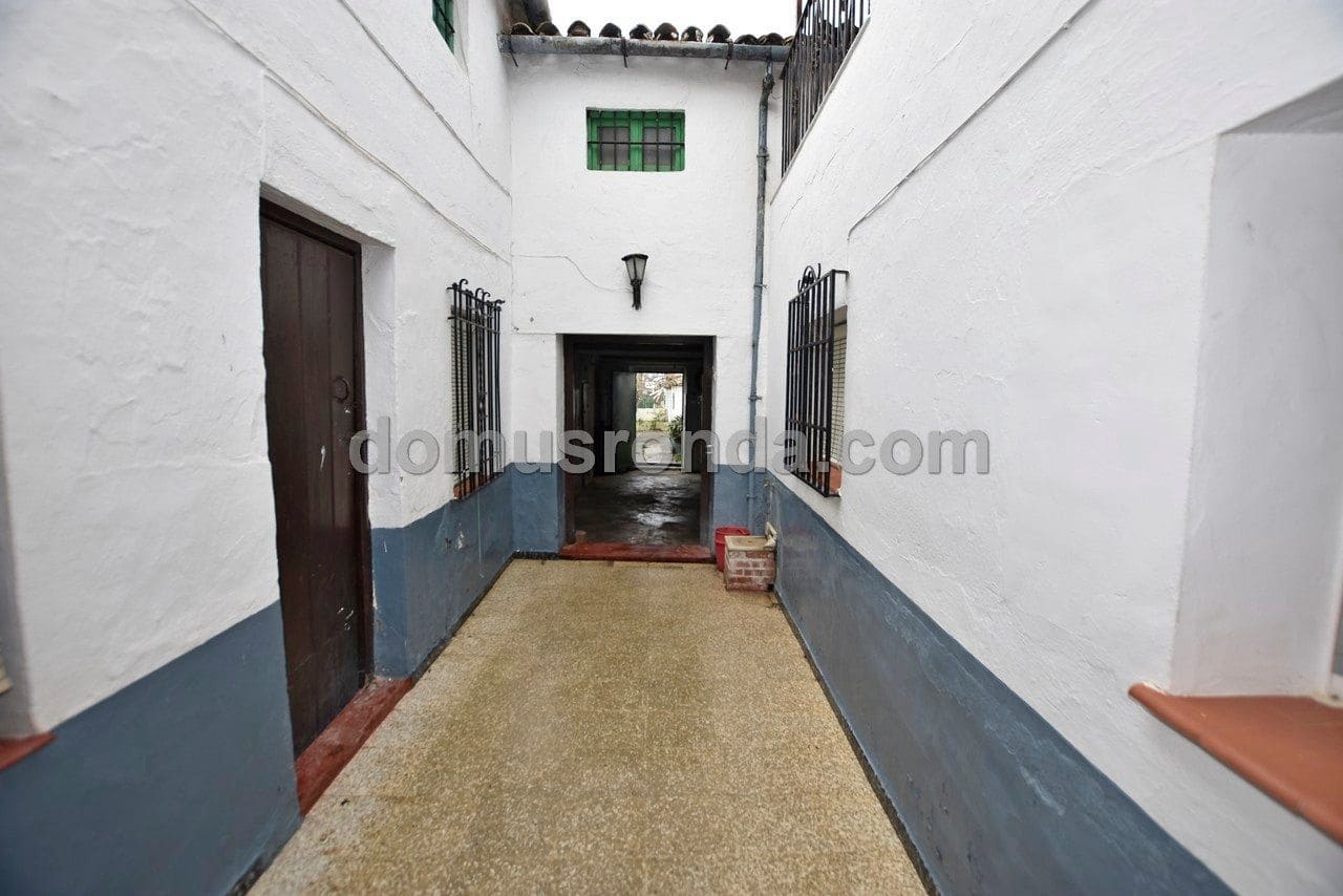 10 slaapkamer Villa te koop in Arriate met zwembad - € 495.000 (Ref: 9394241)