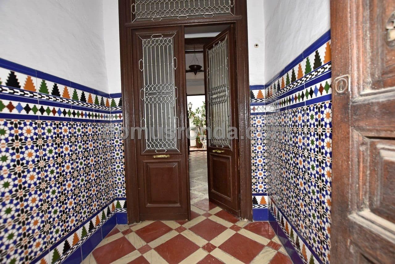 10 slaapkamer Villa te koop in Arriate met zwembad - € 495.000 (Ref: 9394241)