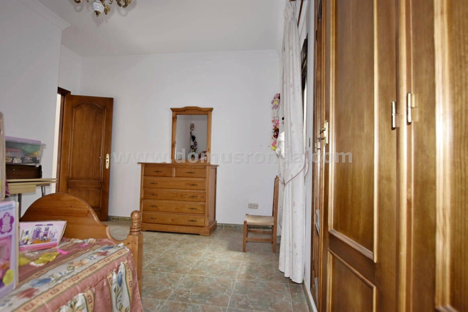 6 makuuhuone Huvila myytävänä paikassa Montejaque mukana 
autotalli - 198 000 € (Ref: 9462904)