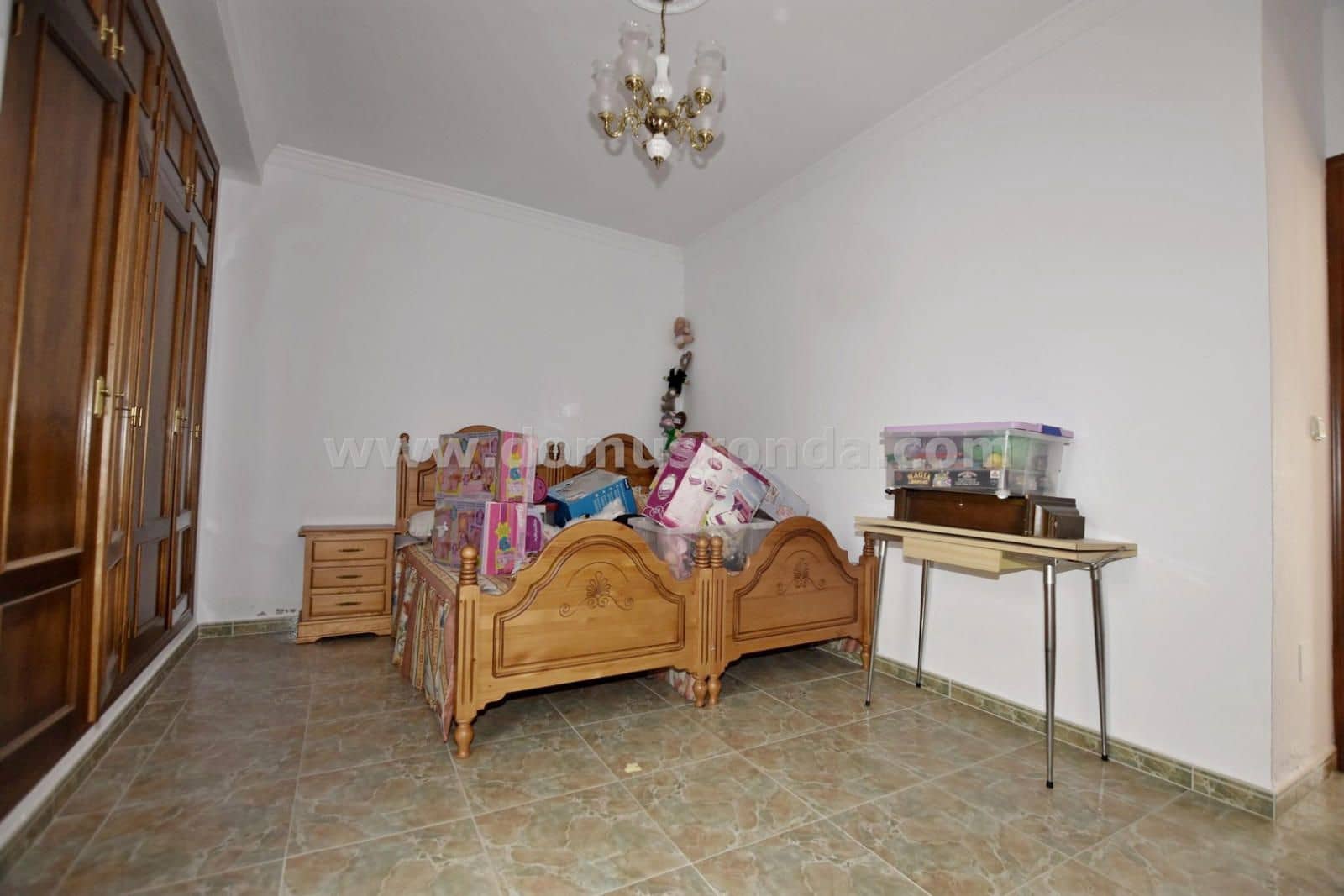 6 makuuhuone Huvila myytävänä paikassa Montejaque mukana 
autotalli - 198 000 € (Ref: 9462904)