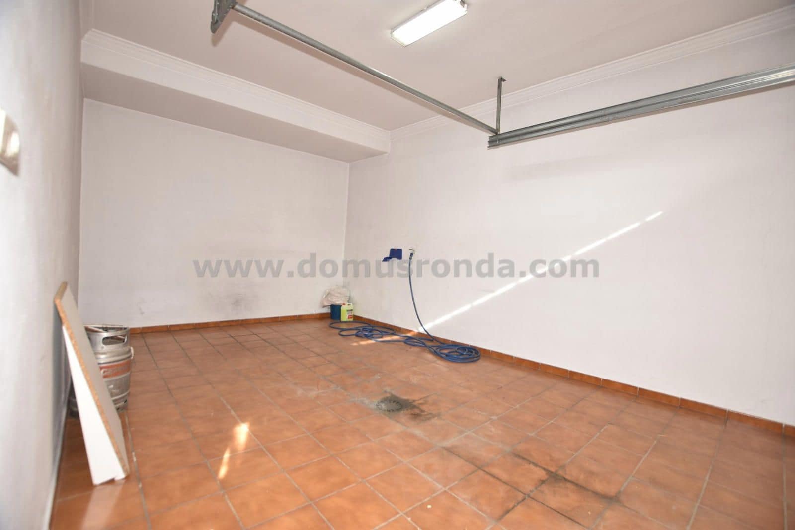 6 makuuhuone Huvila myytävänä paikassa Montejaque mukana 
autotalli - 198 000 € (Ref: 9462904)