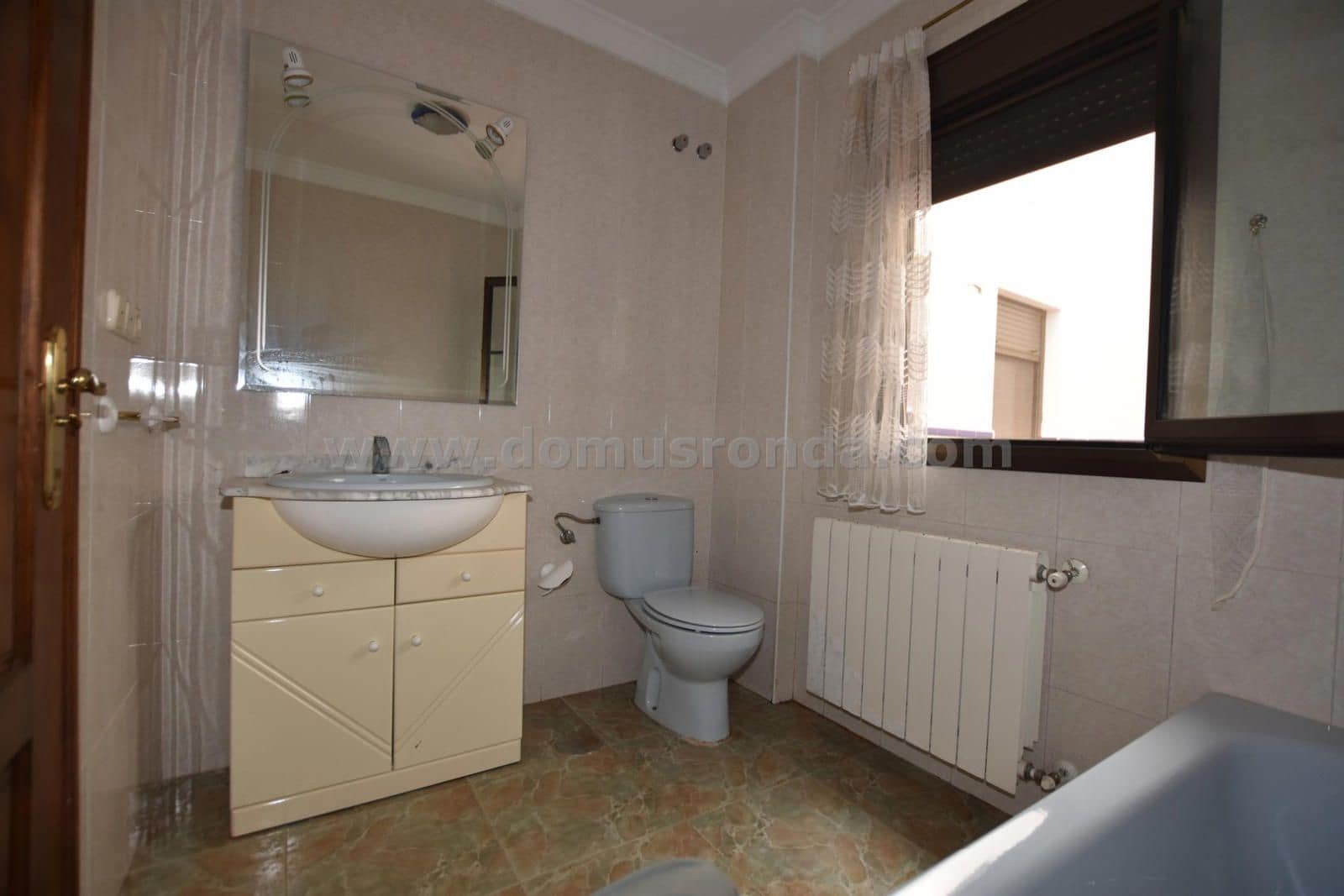 6 makuuhuone Huvila myytävänä paikassa Montejaque mukana 
autotalli - 198 000 € (Ref: 9462904)