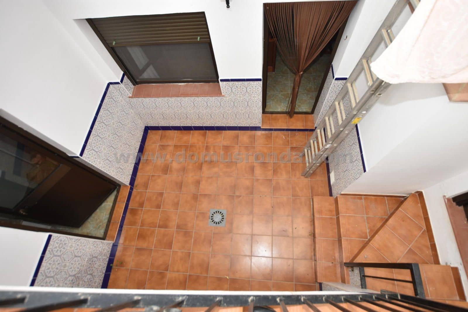 6 makuuhuone Huvila myytävänä paikassa Montejaque mukana 
autotalli - 198 000 € (Ref: 9462904)