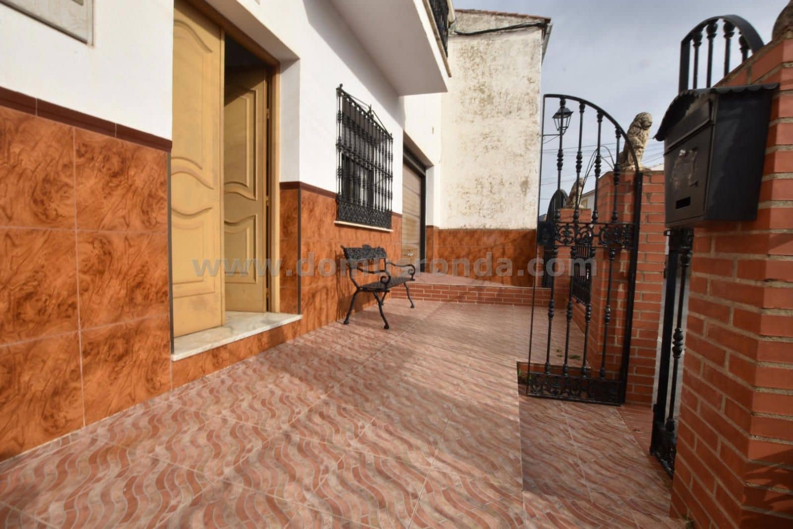 6 makuuhuone Huvila myytävänä paikassa Montejaque mukana 
autotalli - 198 000 € (Ref: 9462904)