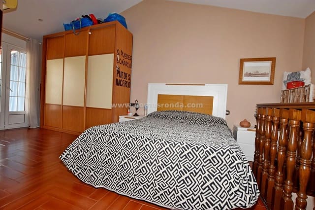3 makuuhuone Asunto myytävänä paikassa Ronda - 199 000 € (Ref: 9469823)