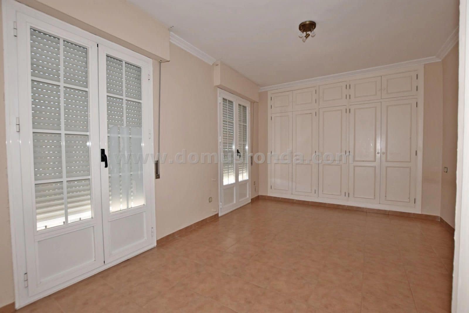 3 bedroom Townhouse for sale in Ronda with garage - € 245,000 (Ref: 9511121)