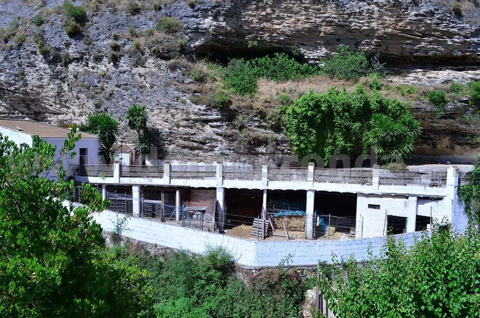 4 slaapkamer Finca/Landhuis te koop in Arriate - € 600.000 (Ref: 9528990)