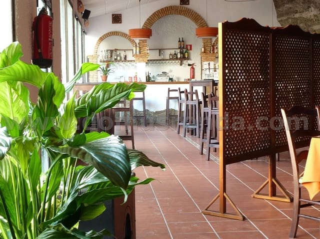 4 slaapkamer Finca/Landhuis te koop in Arriate - € 600.000 (Ref: 9528990)