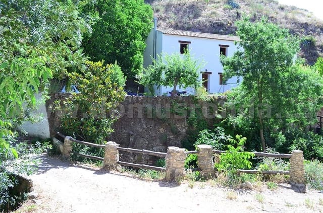 4 slaapkamer Finca/Landhuis te koop in Arriate - € 600.000 (Ref: 9528990)