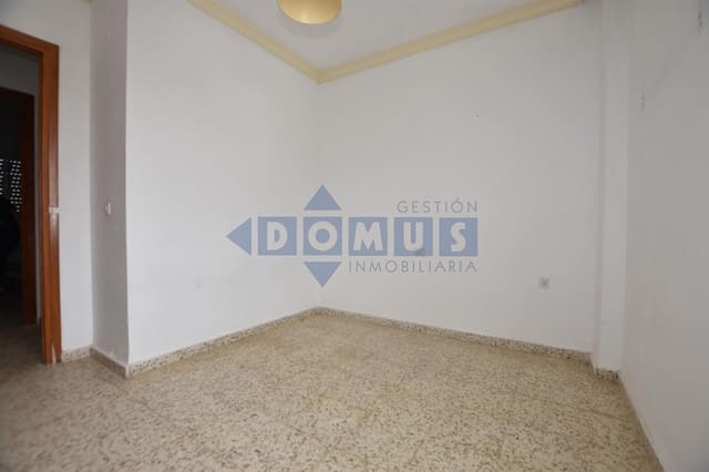 Piso de 4 habitaciones en Ronda en venta - 114.500 € (Ref: 9650785)