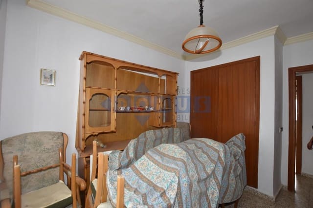 Piso de 4 habitaciones en Ronda en venta - 114.500 € (Ref: 9650785)