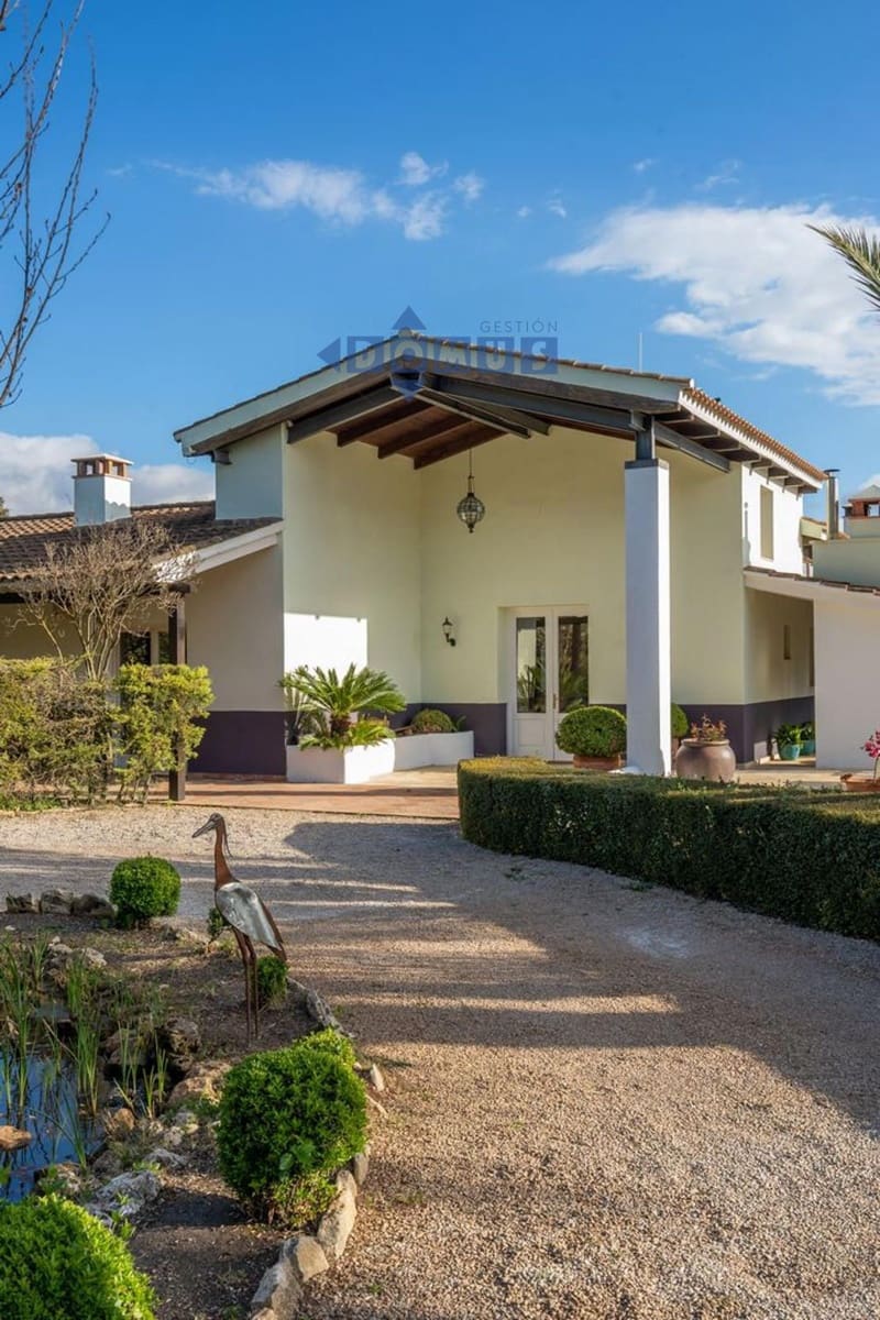 11 slaapkamer Finca/Landhuis te koop in Ronda met zwembad - € 1.995.000 (Ref: 9774449)