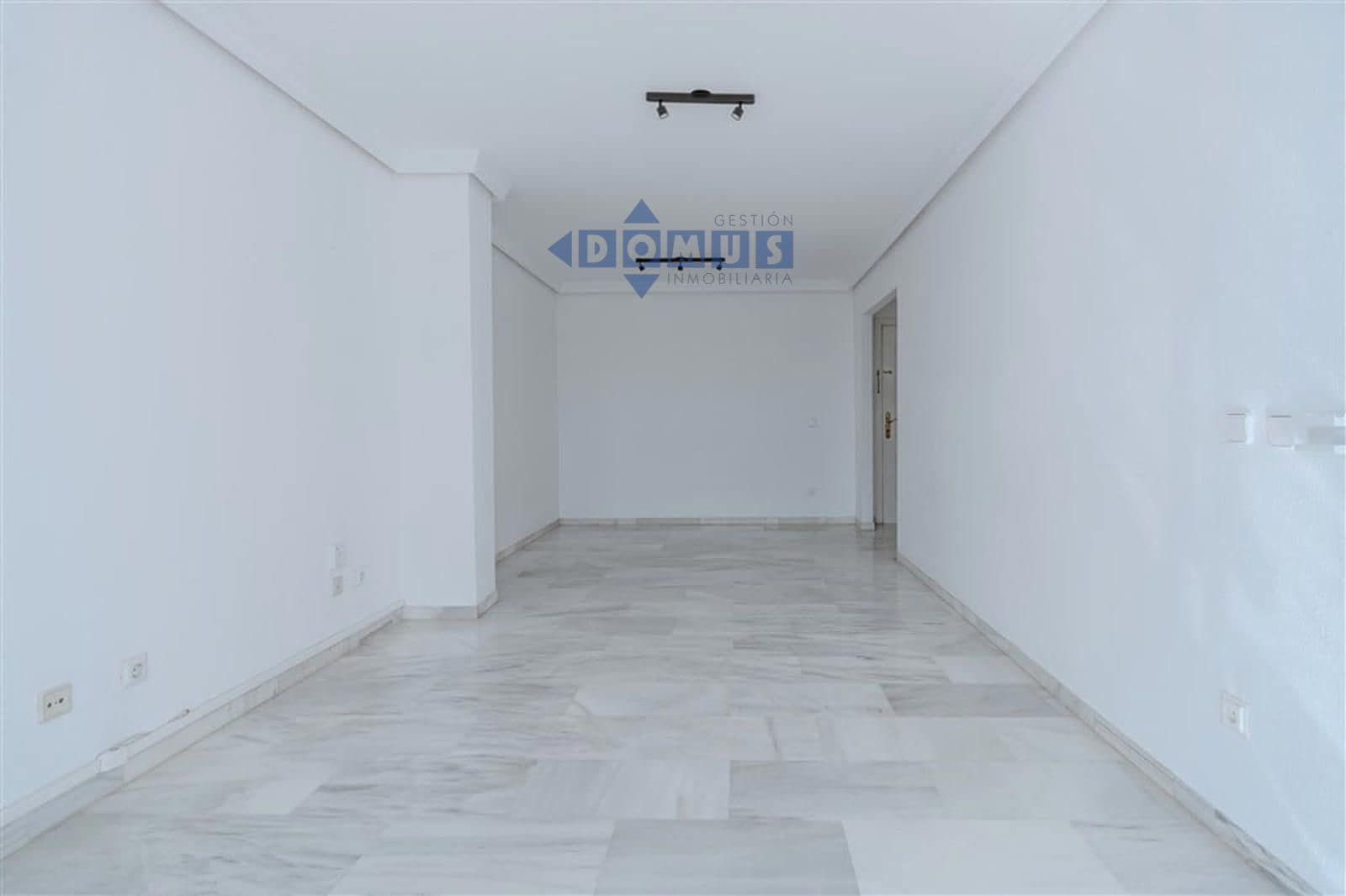 2 chambre Penthouse à vendre à San Pedro de Alcantara avec garage - 380 000 € (Ref: 9780816)