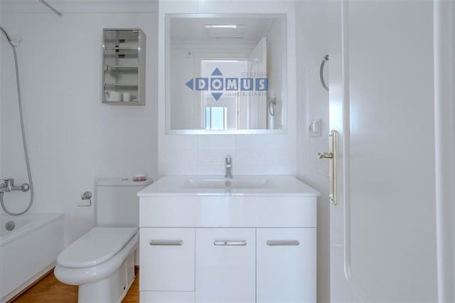 2 chambre Penthouse à vendre à San Pedro de Alcantara, Marbella avec garage - 380 000 € (Ref: 9780816)