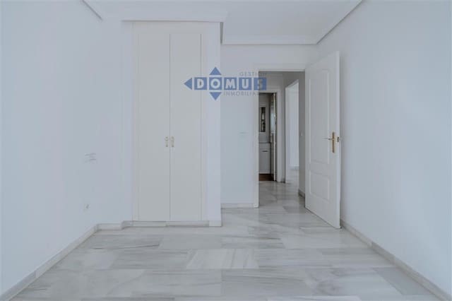 2 chambre Penthouse à vendre à San Pedro de Alcantara, Marbella avec garage - 380 000 € (Ref: 9780816)