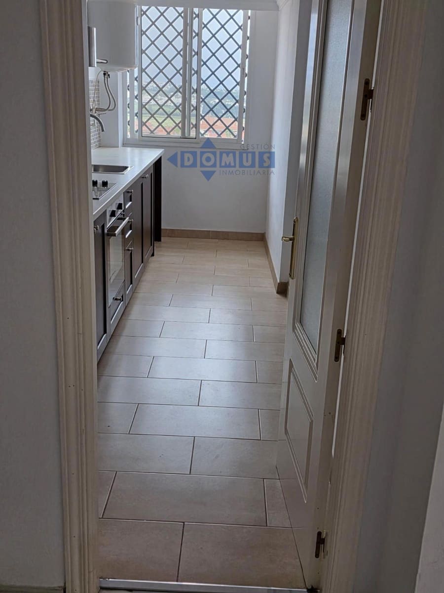2 bedroom Penthouse for sale in San Pedro de Alcantara with garage - € 380,000 (Ref: 9780816)