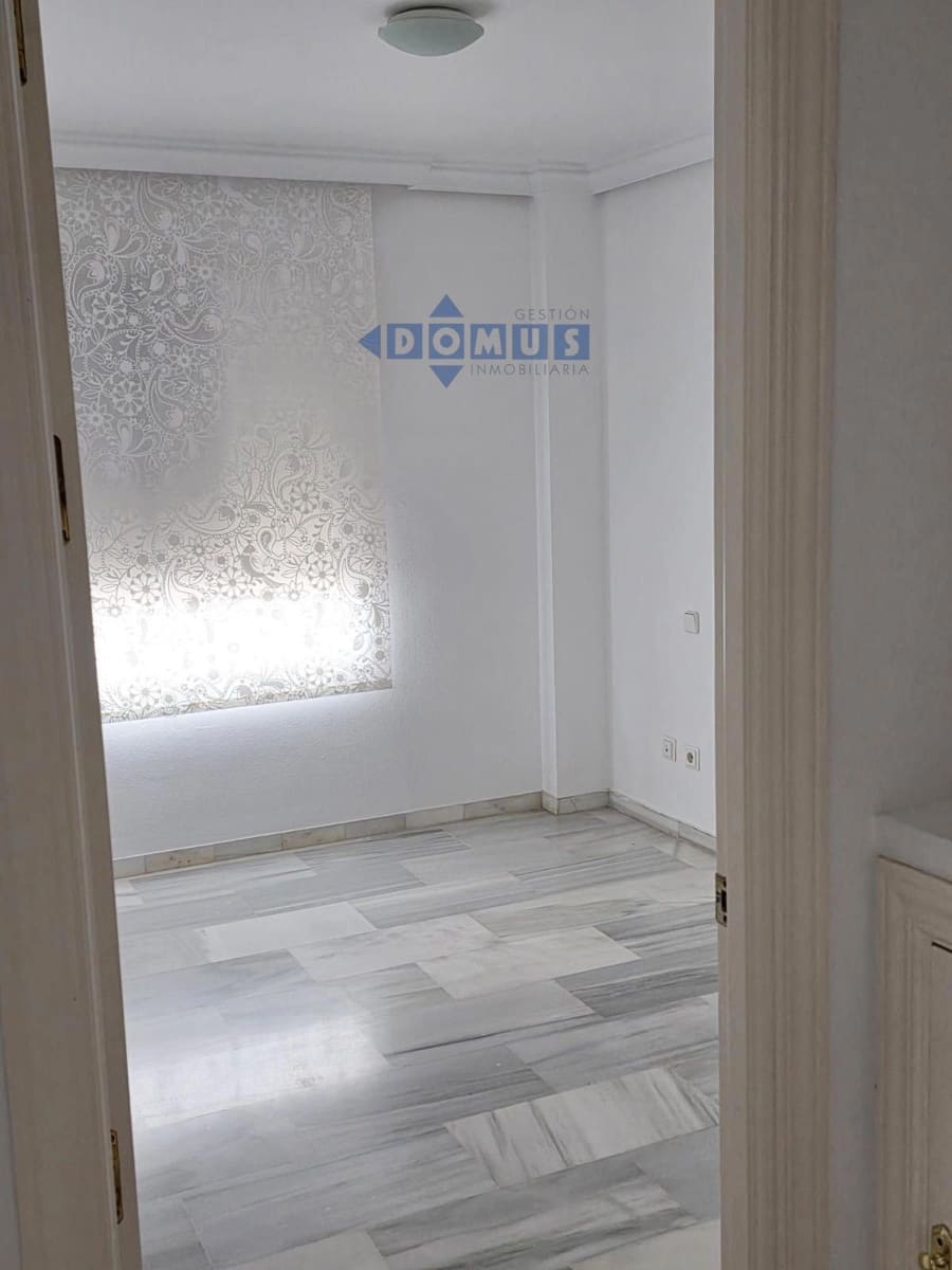 2 bedroom Penthouse for sale in San Pedro de Alcantara with garage - € 380,000 (Ref: 9780816)
