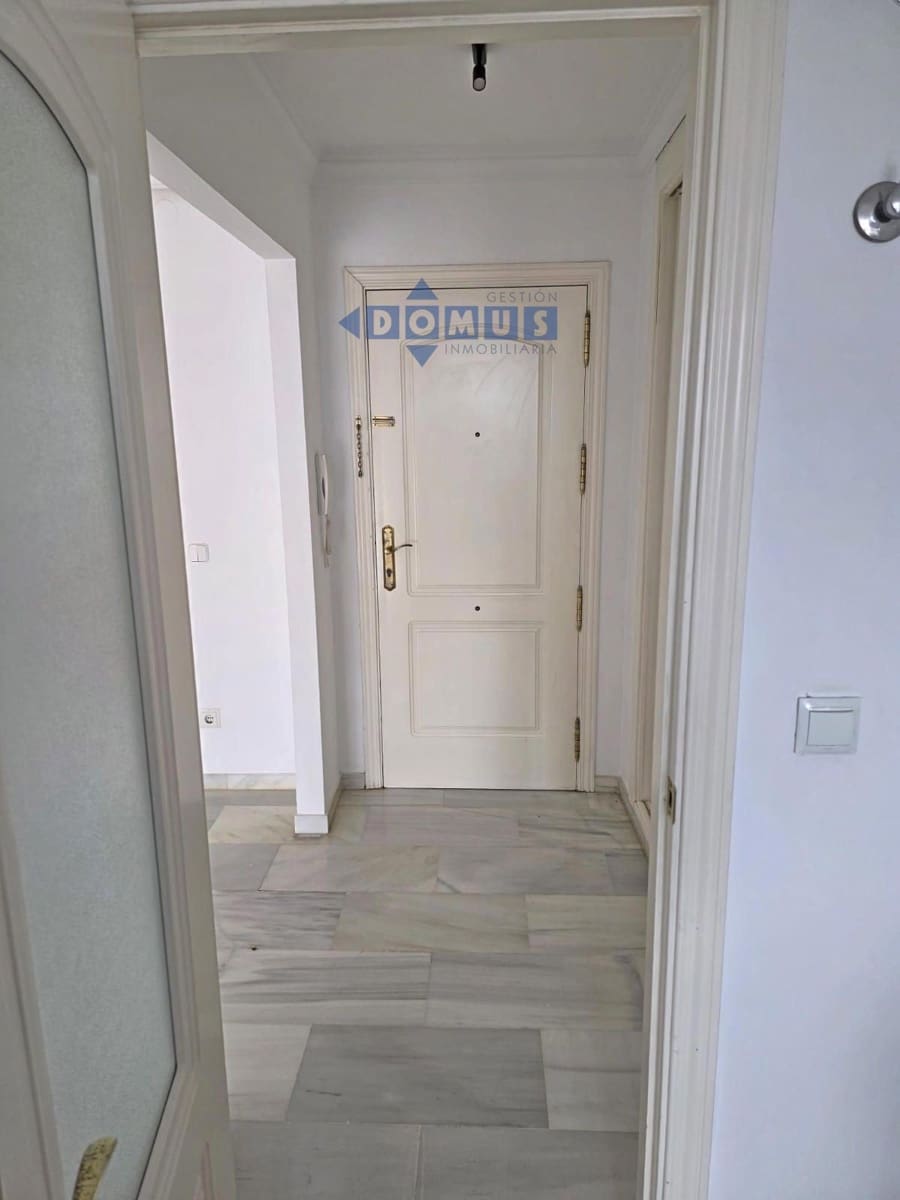 2 bedroom Penthouse for sale in San Pedro de Alcantara with garage - € 380,000 (Ref: 9780816)
