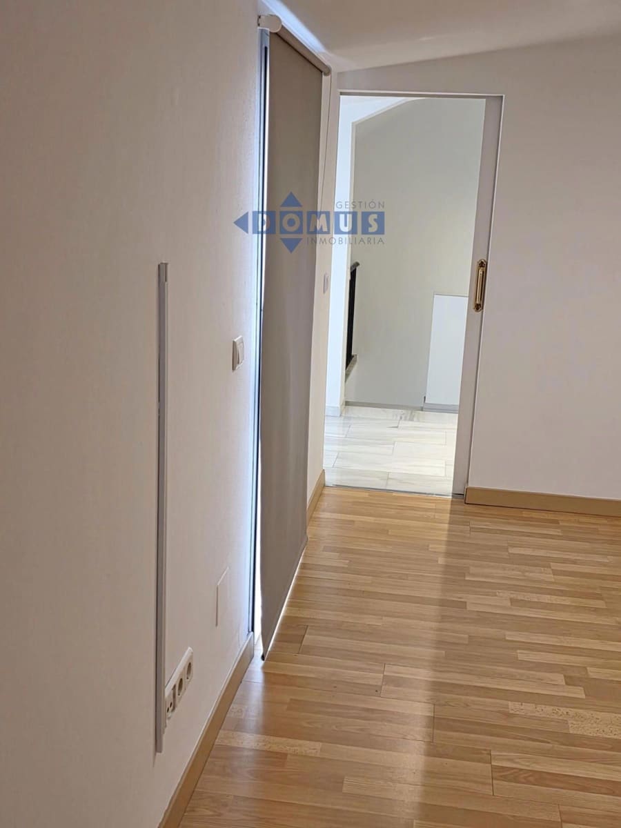 2 bedroom Penthouse for sale in San Pedro de Alcantara with garage - € 380,000 (Ref: 9780816)