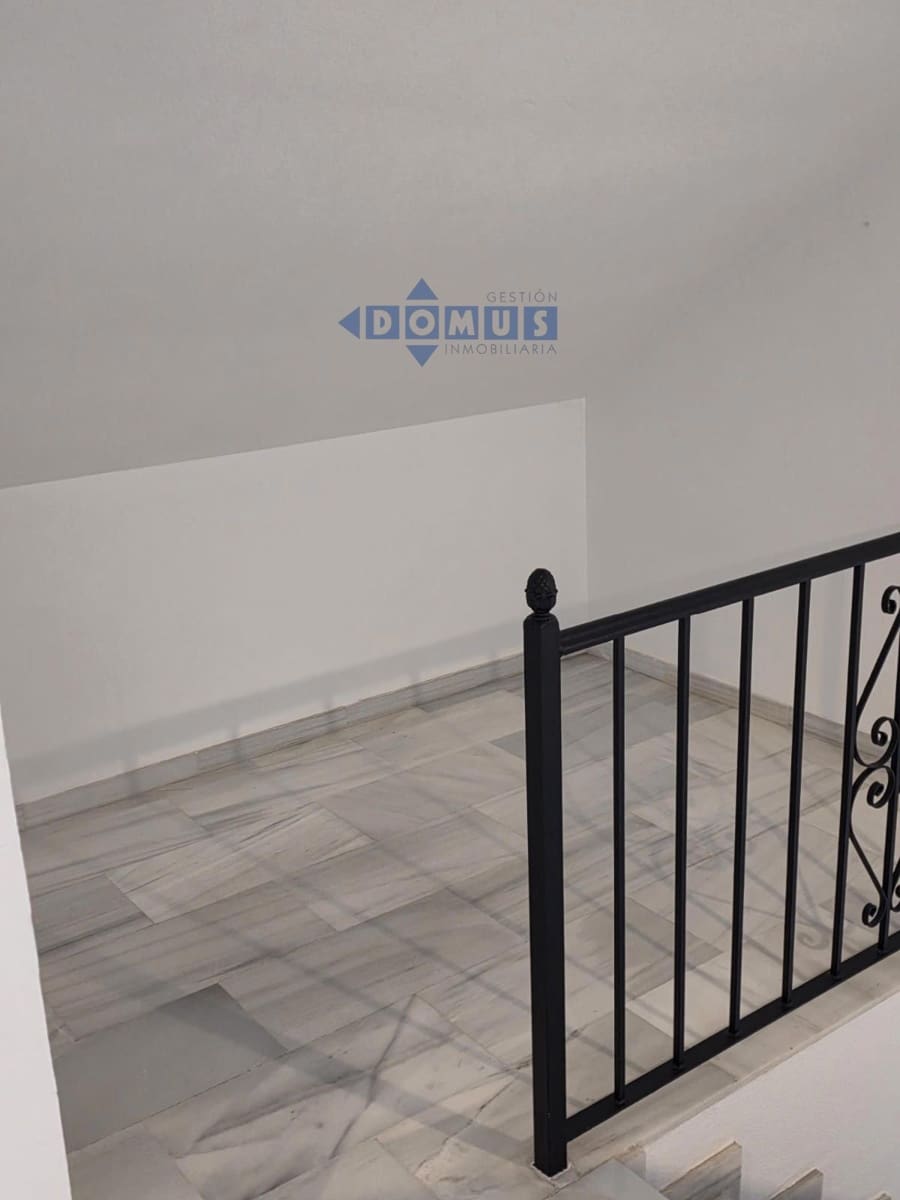2 bedroom Penthouse for sale in San Pedro de Alcantara with garage - € 380,000 (Ref: 9780816)