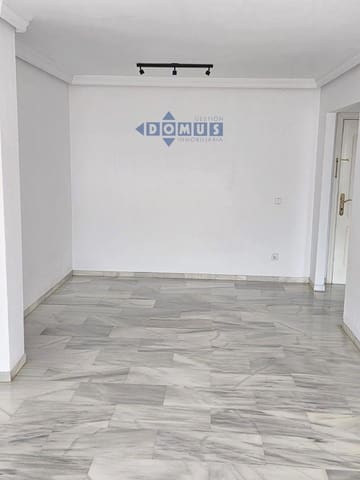 Ático de 2 habitaciones en San Pedro de Alcantara, Marbella en venta con garaje - 380.000 € (Ref: 9780816)