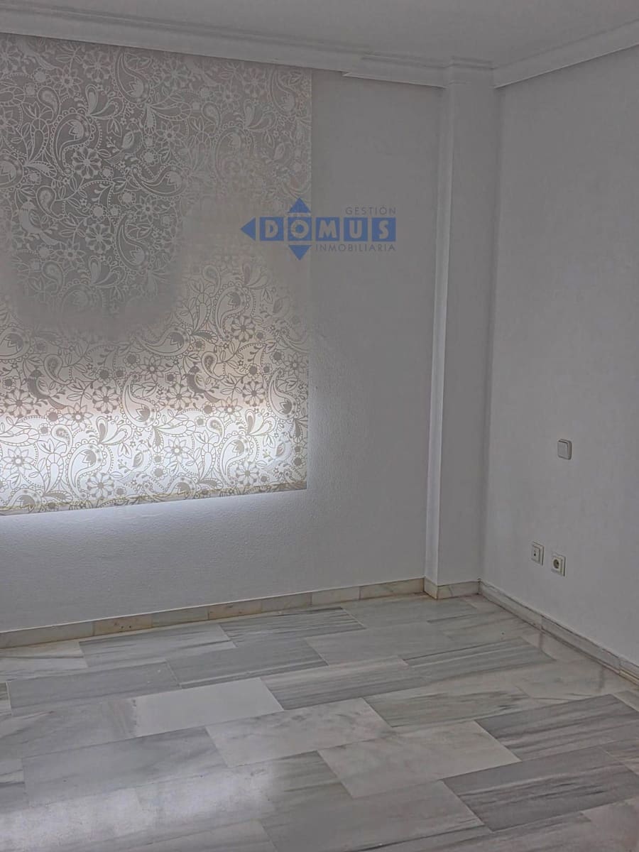 2 bedroom Penthouse for sale in San Pedro de Alcantara with garage - € 380,000 (Ref: 9780816)