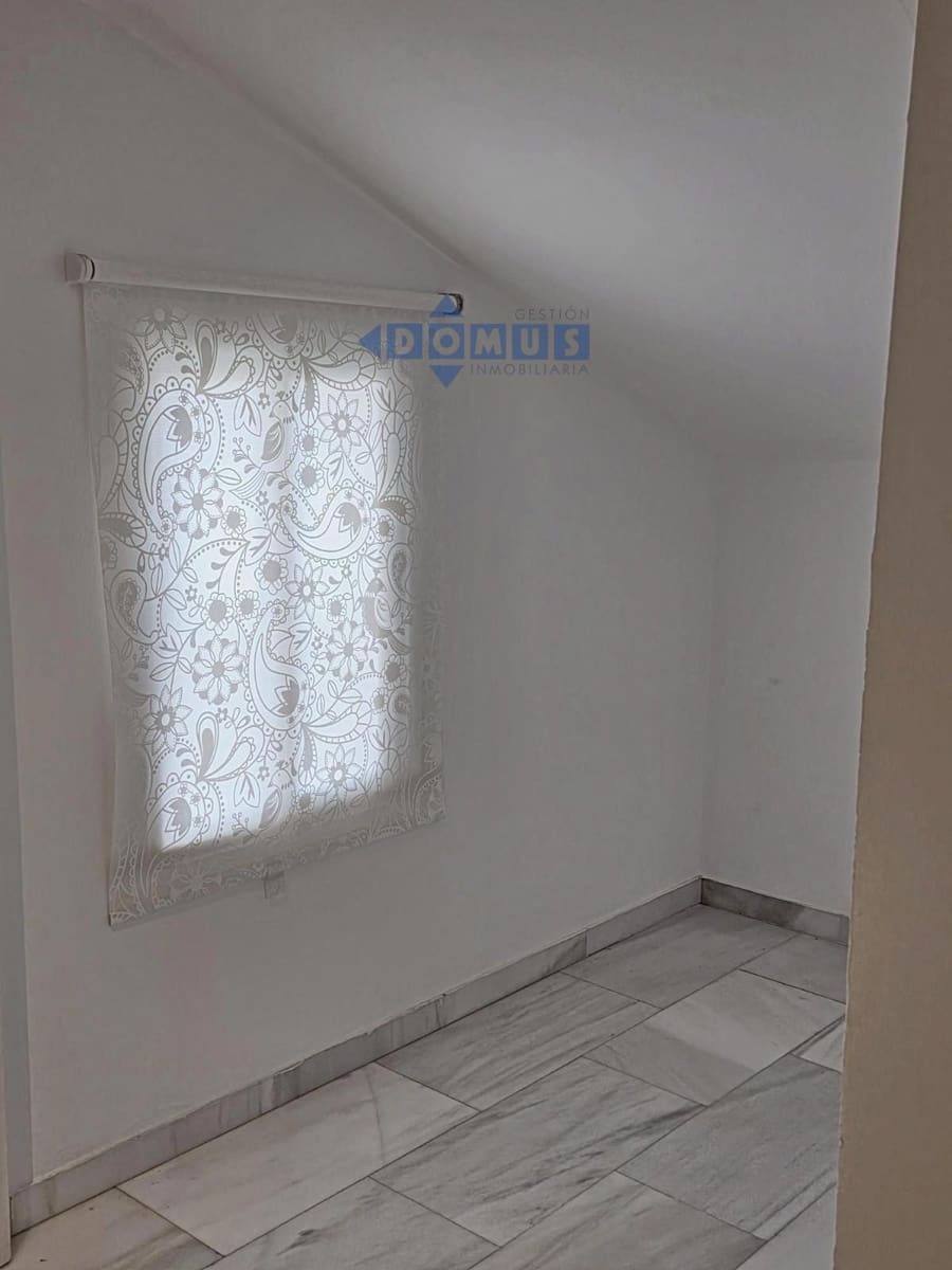 2 bedroom Penthouse for sale in San Pedro de Alcantara with garage - € 380,000 (Ref: 9780816)