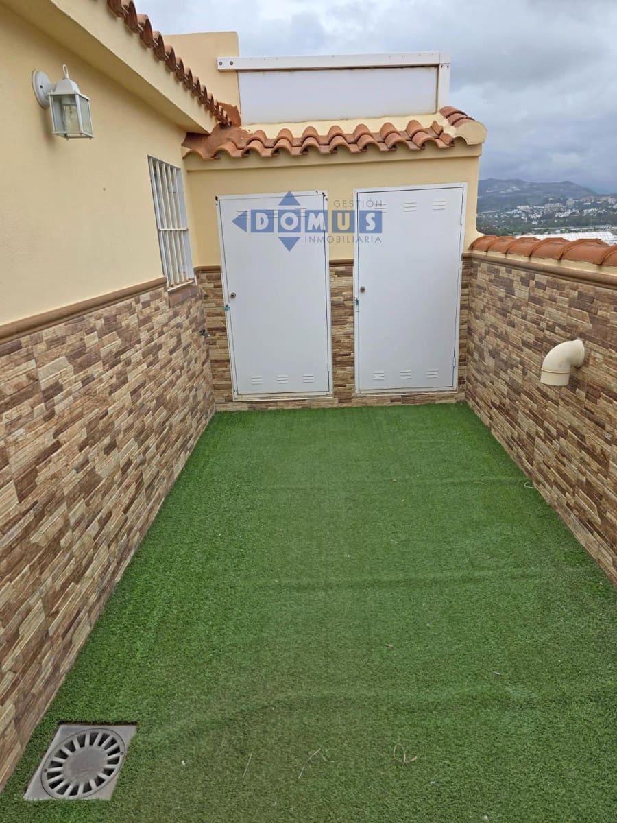2 bedroom Penthouse for sale in San Pedro de Alcantara with garage - € 380,000 (Ref: 9780816)