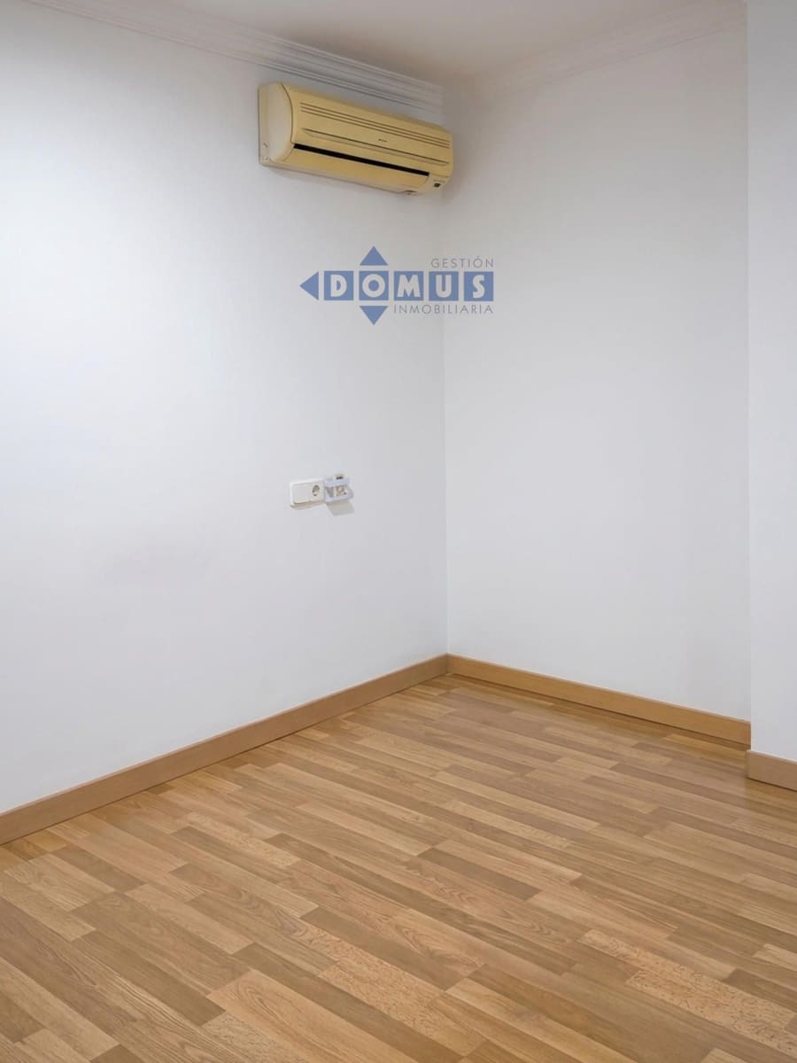 2 bedroom Penthouse for sale in San Pedro de Alcantara with garage - € 359,900 (Ref: 9780816)