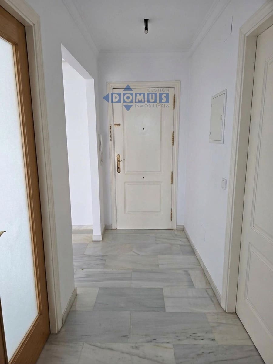 2 bedroom Penthouse for sale in San Pedro de Alcantara with garage - € 359,900 (Ref: 9780816)