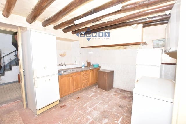 Chalet de 4 habitaciones en Cuevas del Becerro en venta - 87.000 € (Ref: 9808351)