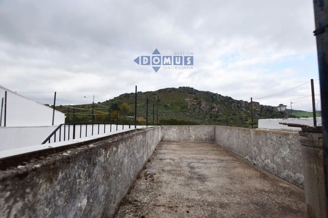 Chalet de 4 habitaciones en Cuevas del Becerro en venta - 87.000 € (Ref: 9808351)