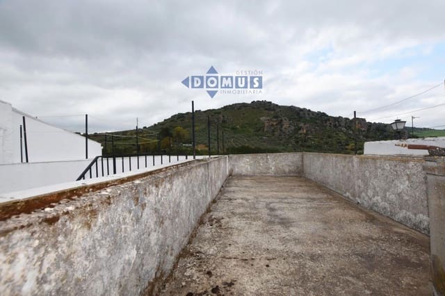 Chalet de 4 habitaciones en Cuevas del Becerro en venta - 87.000 € (Ref: 9808351)