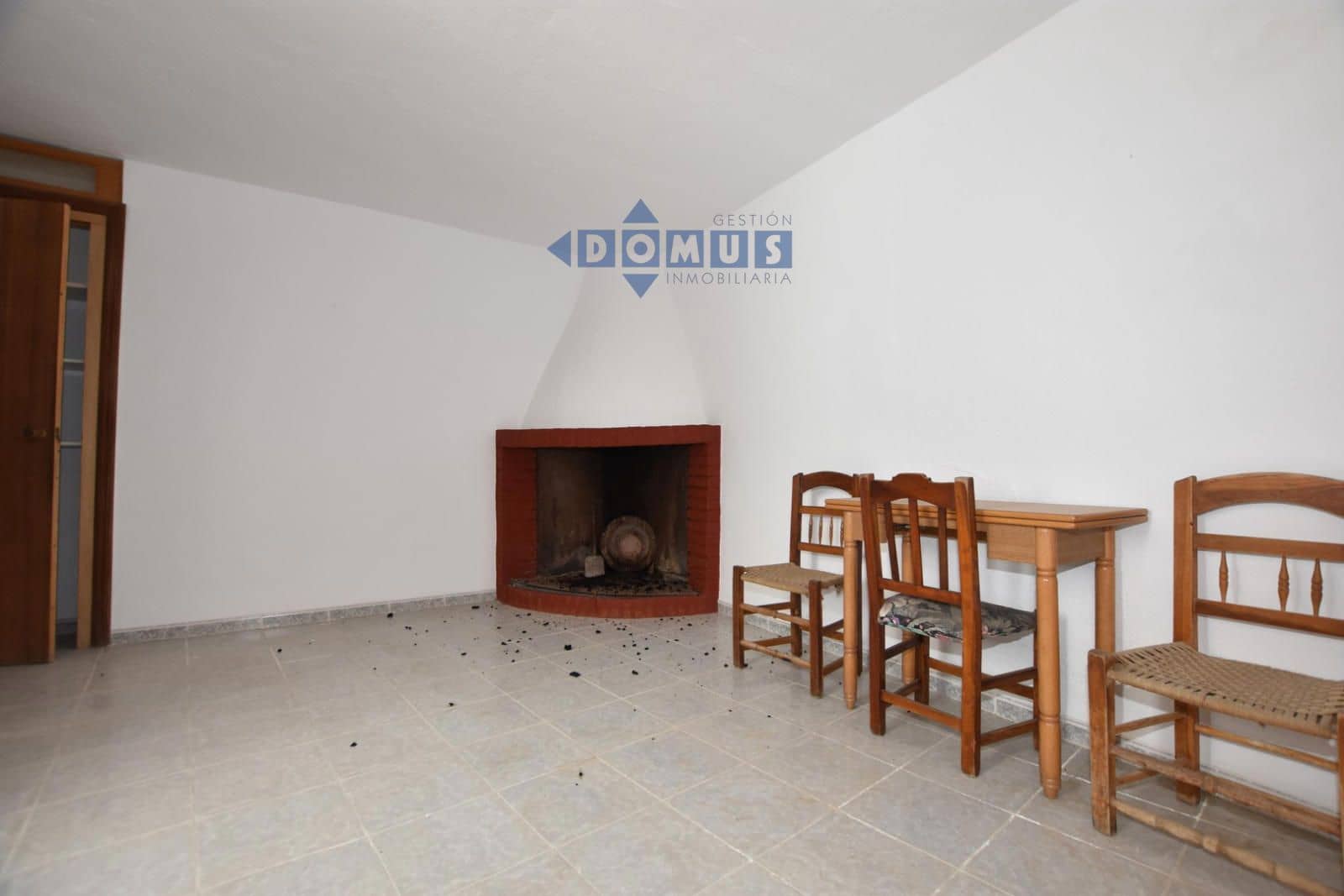 7 bedroom Villa for sale in Montejaque with garage - € 180,000 (Ref: 9844539)