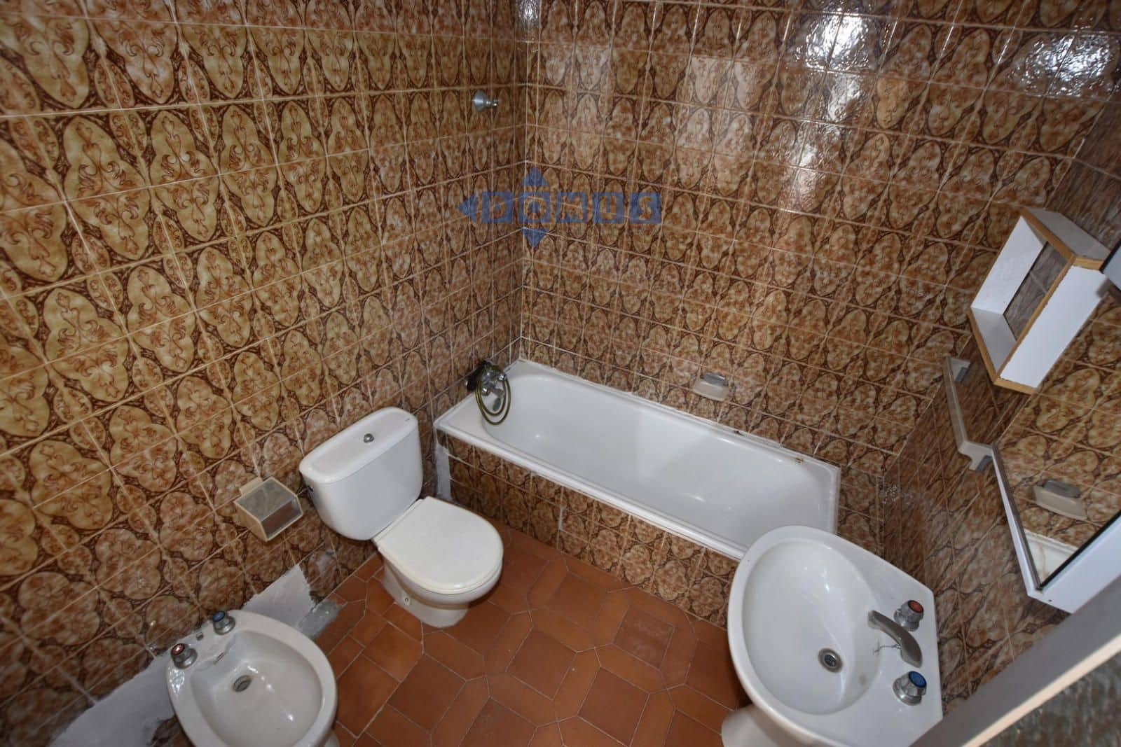 7 bedroom Villa for sale in Montejaque with garage - € 180,000 (Ref: 9844539)
