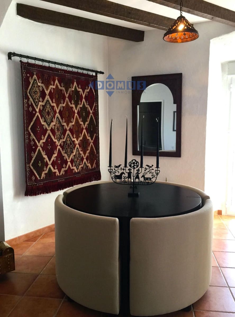 2 bedroom Villa for sale in Zahara de la Sierra - € 235,000 (Ref: 9875283)