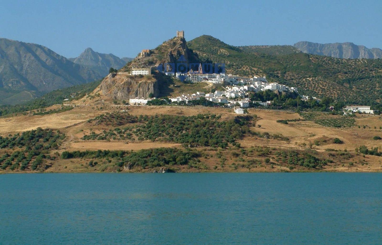 2 bedroom Villa for sale in Zahara de la Sierra - € 235,000 (Ref: 9875283)