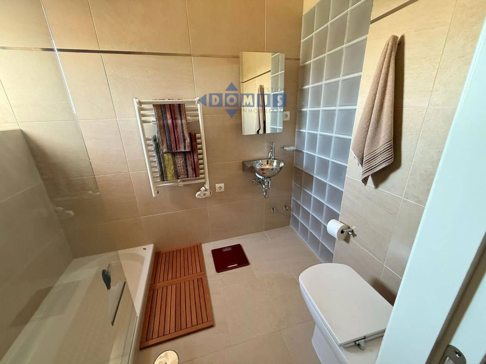 2 bedroom Villa for sale in Zahara de la Sierra - € 235,000 (Ref: 9875283)