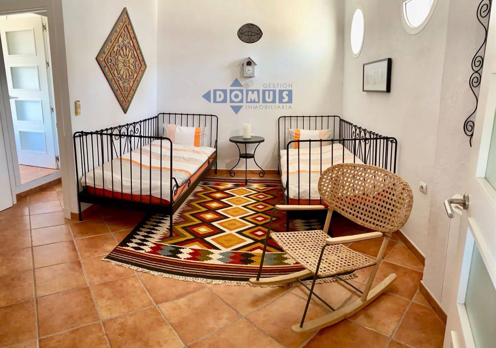 2 bedroom Villa for sale in Zahara de la Sierra - € 235,000 (Ref: 9875283)