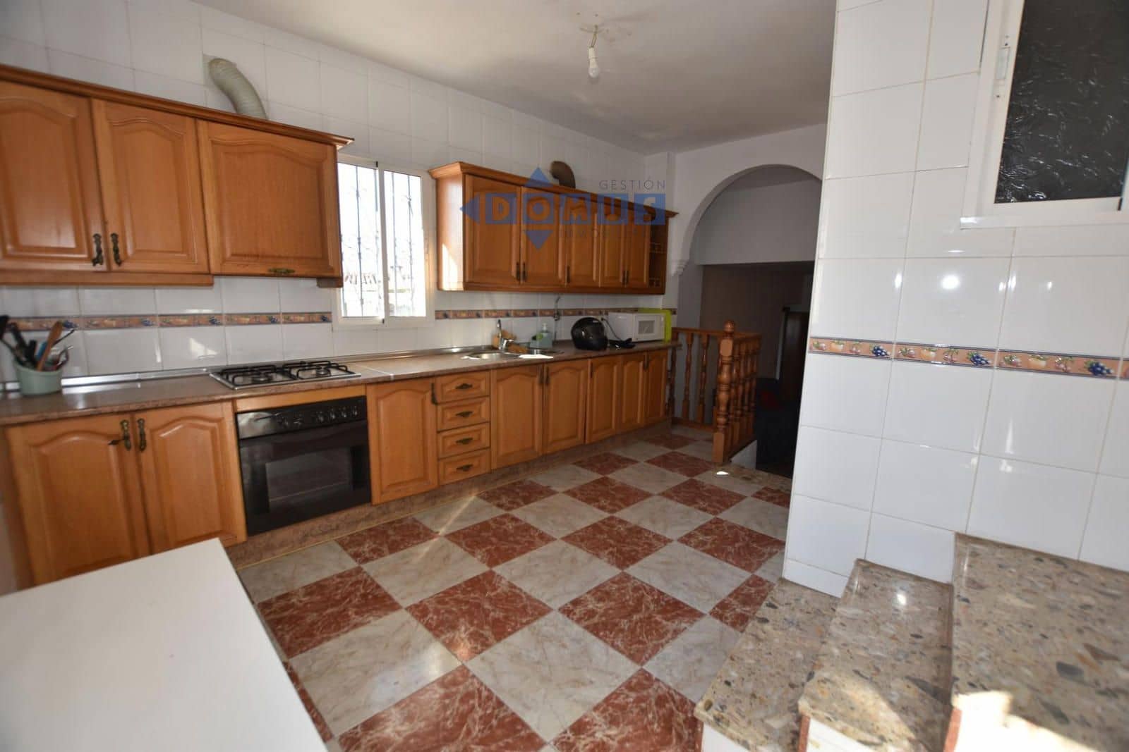 7 soveværelse Villa til salg i Ronda med garage - € 170.000 (Ref: 9880285)