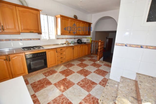 7 soveværelse Villa til salg i Ronda med garage - € 170.000 (Ref: 9880285)