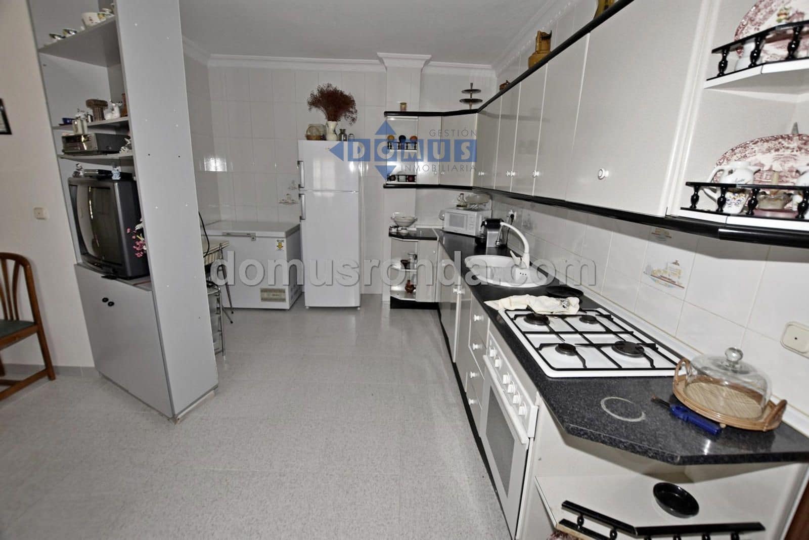 5 quarto Moradia para venda em Benaojan com garagem - 270 000 € (Ref: 9891340)
