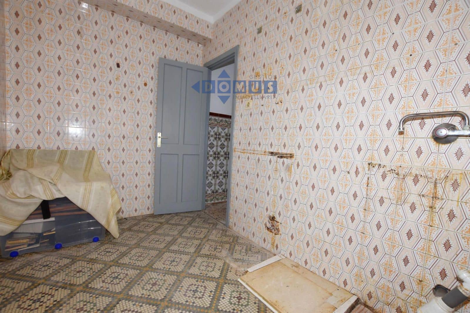Chalet de 3 habitaciones en Ronda en venta - 180.000 € (Ref: 9893046)