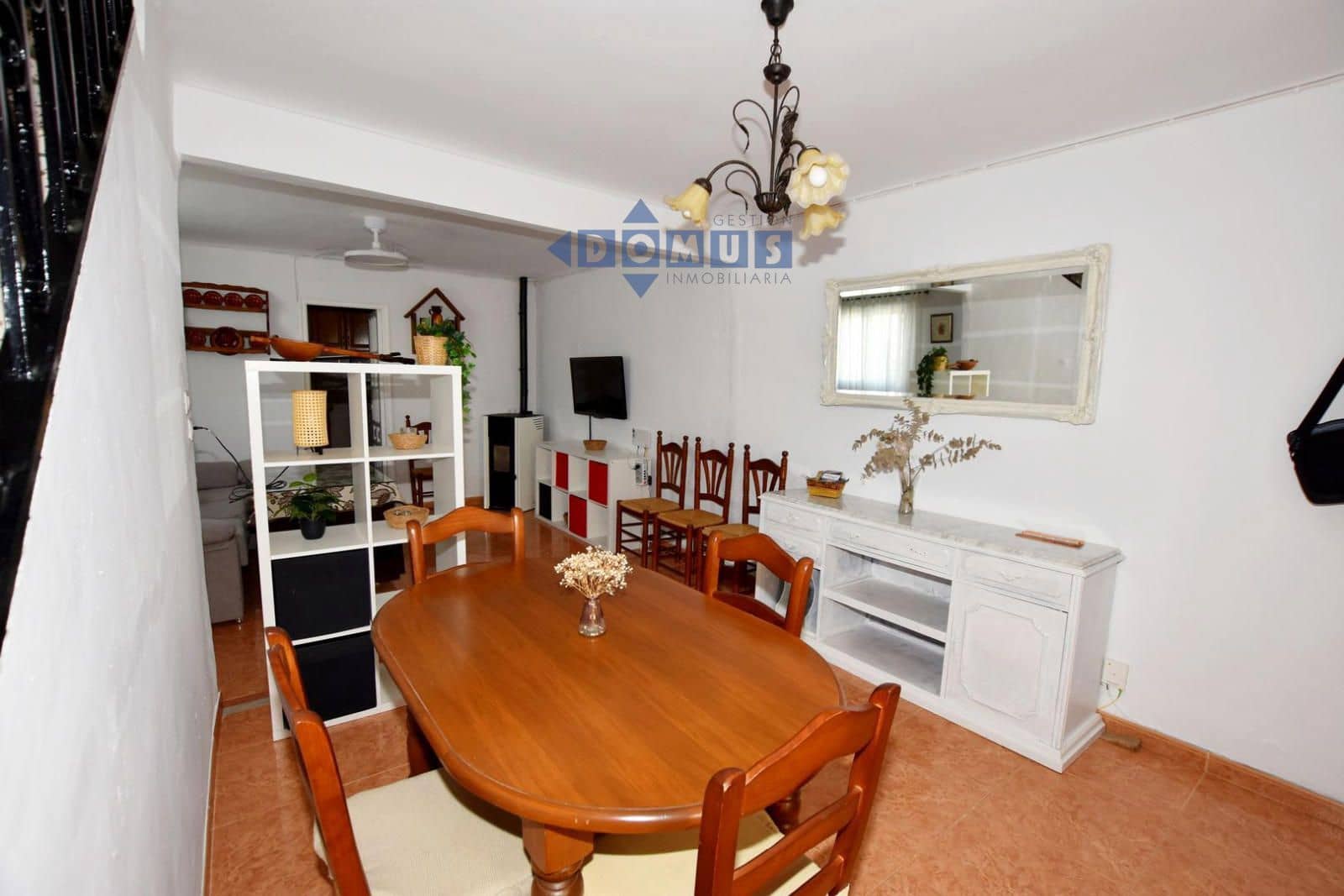 2 bedroom Villa for sale in Cuevas del Becerro - € 110,000 (Ref: 9924845)