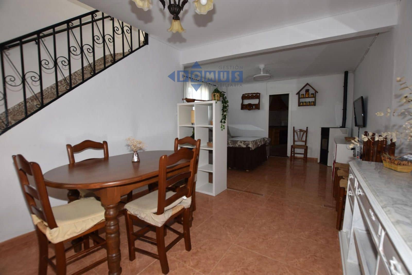2 bedroom Villa for sale in Cuevas del Becerro - € 110,000 (Ref: 9924845)
