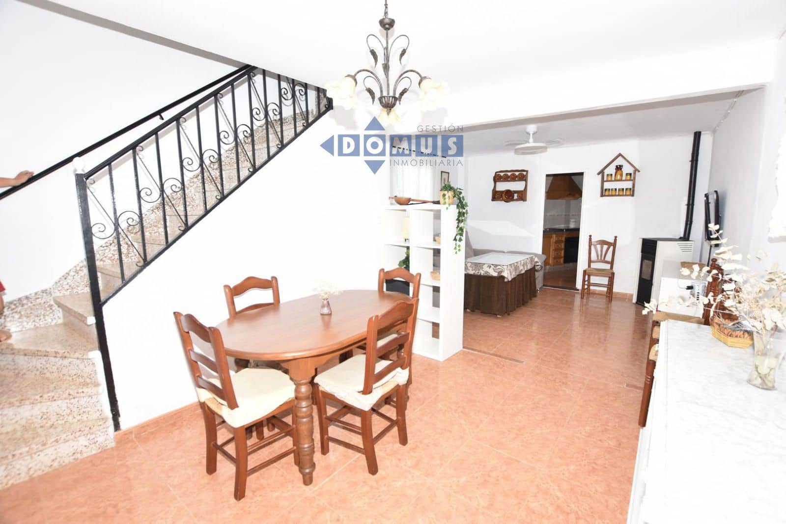 2 bedroom Villa for sale in Cuevas del Becerro - € 110,000 (Ref: 9924845)