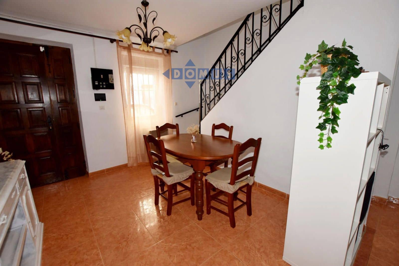 2 bedroom Villa for sale in Cuevas del Becerro - € 110,000 (Ref: 9924845)