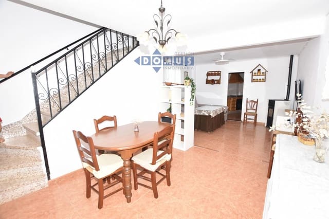 2 Zimmer Villa zu verkaufen in Cuevas del Becerro - 110.000 € (Ref: 9924845)