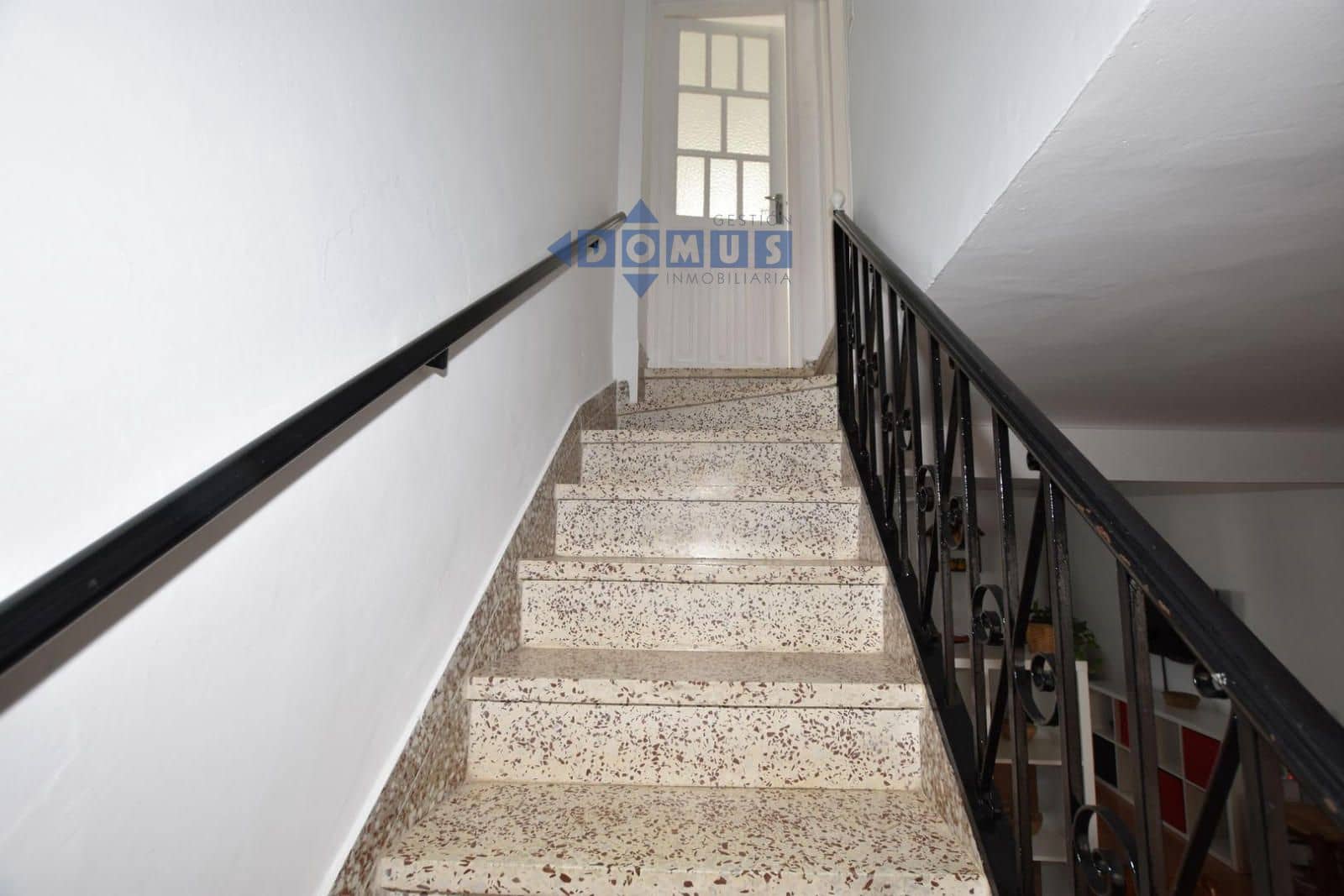 2 bedroom Villa for sale in Cuevas del Becerro - € 110,000 (Ref: 9924845)